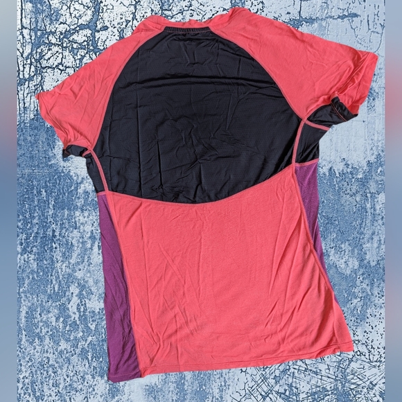 🔥$10 If Bundled🔥Kombi MerinoMix Active Tee Base Layer Coral/Purple Size M - Picture 4 of 8